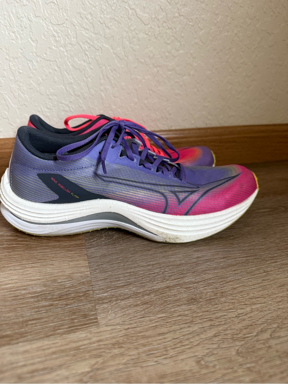 Mizuno Wave Rebellion Flash Women's Running Shoes Size 8/8.5 Pink/Purple/Yellow